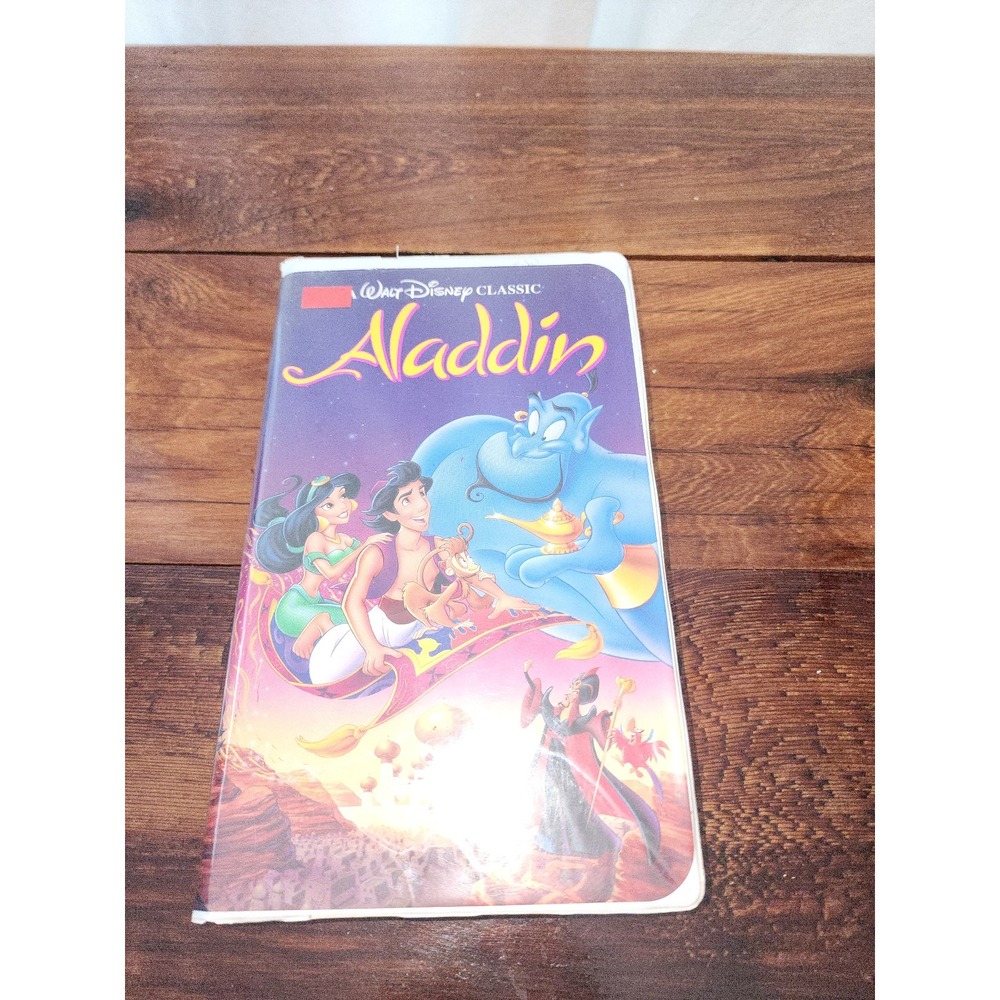 Aladdin Black‎ Diamond VHS Walt Disney in Clamshell Movie